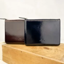 Pochette passeport en cuir moulé