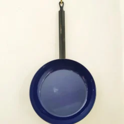 Poêle émail noir et bleu