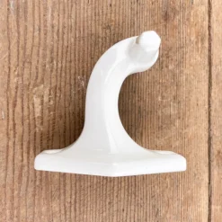 Porte-peignoir en porcelaine