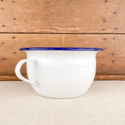 Pot de chambre en émail blanc liseré bleu