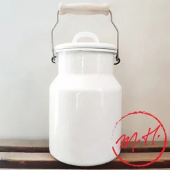 Pot à lait émail blanc