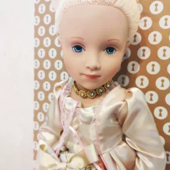 Poupée Reine
