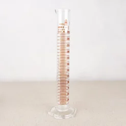 Éprouvette graduée 250ml en verre