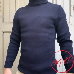 Pull col roulé marin