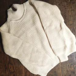 Pull irlandais col roulé crème