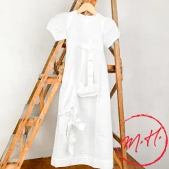 Robe de baptême avec béguin et chaussons