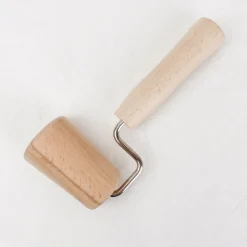 Rouleau conique à étaler la pâte