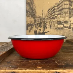 Saladier en émail coloré