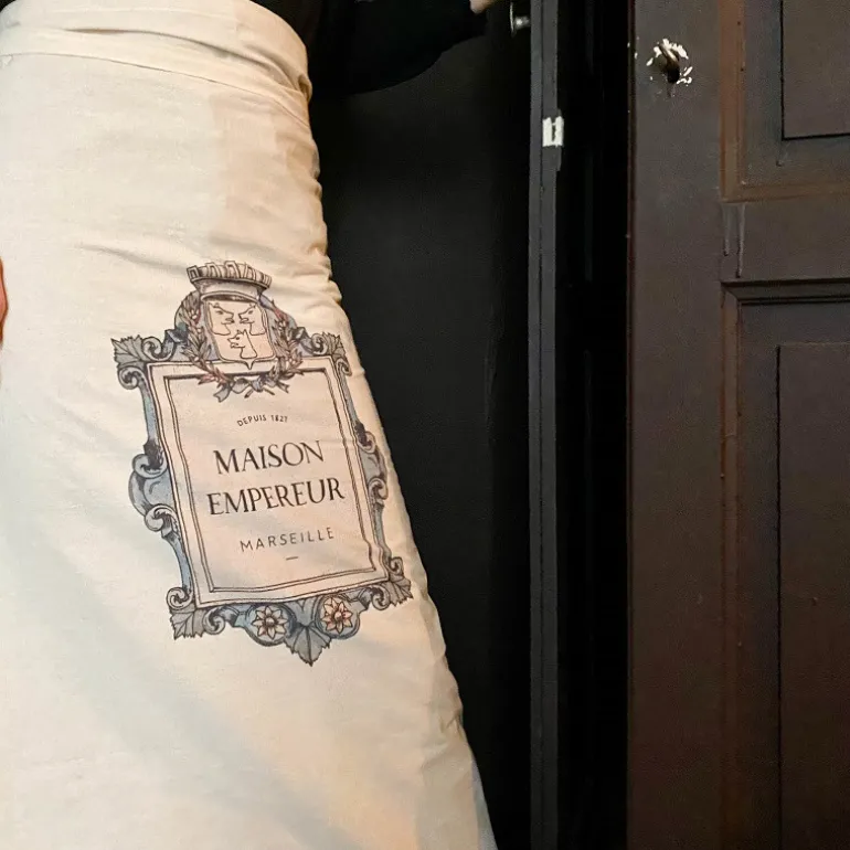 Tablier jupe blason Maison Empereur