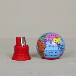 Taille-crayon Globe