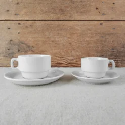 6 Tasses à café en porcelaine blanche avec soucoupes