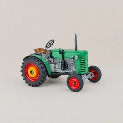 Tracteur mécanique vert Zetor 25A