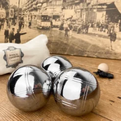 Triplette de pétanque de loisir