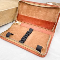 Trousse en cuir naturel