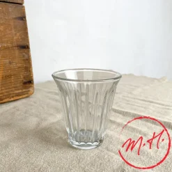 Verre à rainures