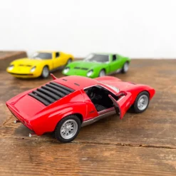 Voiture Lamborghini Miura miniature en métal